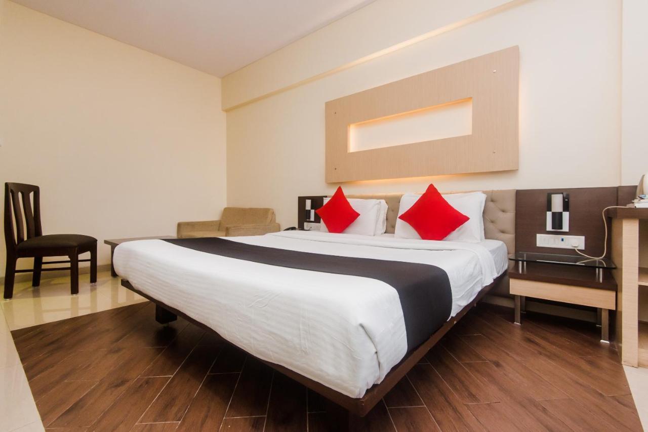 Hotel Capitol Thane Zewnętrze zdjęcie