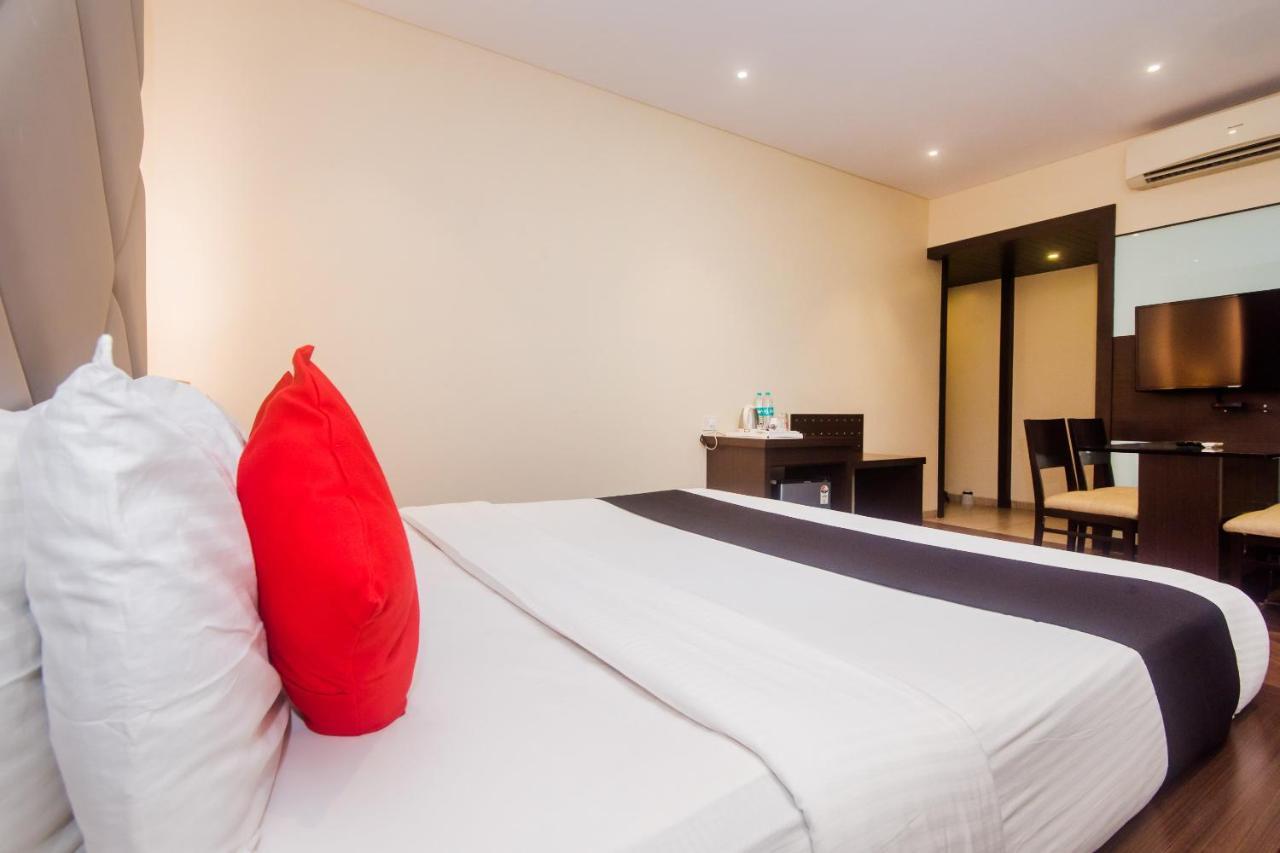 Hotel Capitol Thane Zewnętrze zdjęcie