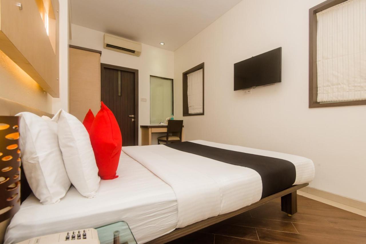 Hotel Capitol Thane Zewnętrze zdjęcie